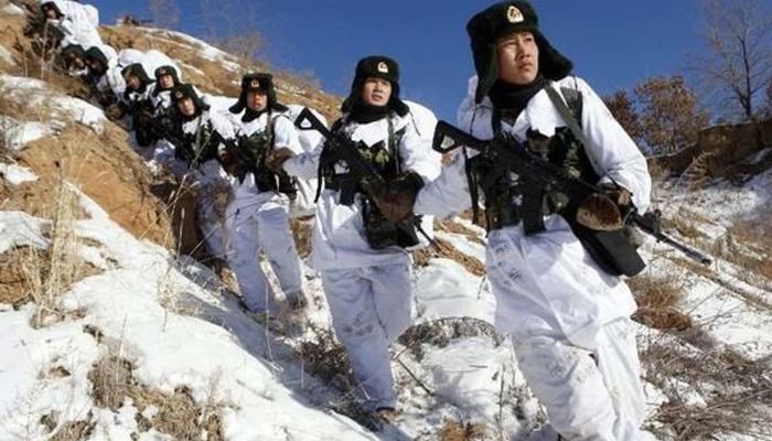 LAC पर कांपी चीनी सेना: भारतीय जवान के आगे हालत खराब, ठंड से हिला दुश्मन