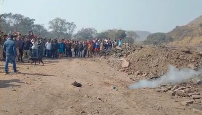 Jharkhand Woman buried alive in Jharia fire zone in dhanbad