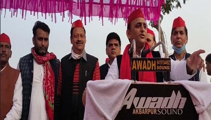 अंबेडरनगर में BJP पर बरसे अखिलेश, कहा- कृषि कानून वापस ले सरकार