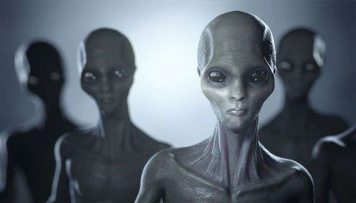 एलियन्‍स का अड्डा: धरती पर छिपे हैं, वैज्ञानिकों ने किया ये दावा