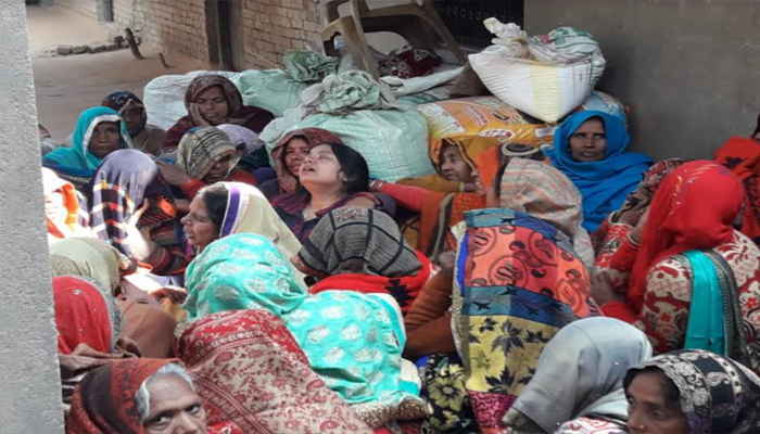 औरैया: रात भर खेत में पड़ी रही लाश, सुबह पत्नी ने देखा तो सामने आई सच्चाई