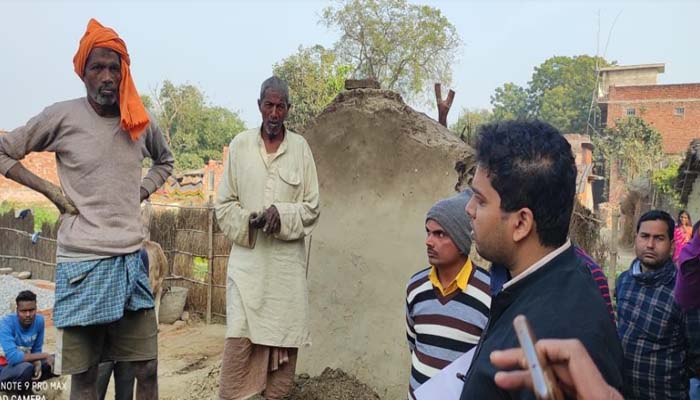 गाजीपुर: घूस लेते ग्राम प्रधान का वीडियो वायरल, जांच में सामने आई ये सच्चाई