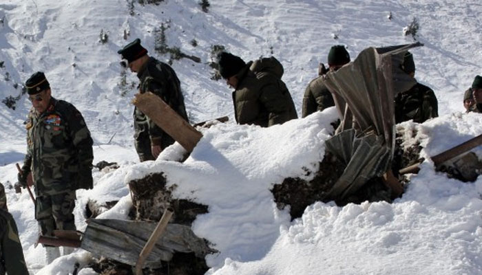 kashmir army snowfall