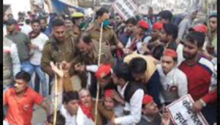 varanasi-protest