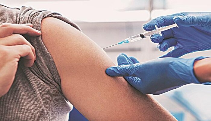 वैक्सीन की दोनों डोज लगने तक करना होगा कोविड-19 प्रोटोकाल का पालन