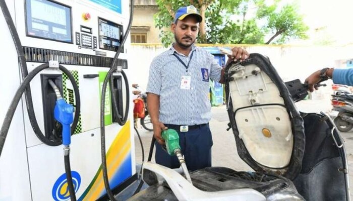 Petrol Diesel Price: इतने बढ़े पेट्रोल के दाम, जानें आपके शहर में क्या है कीमत