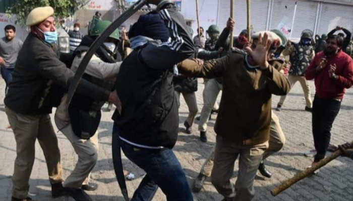 सिंघु बॉर्डर हमले में पुलिस की कड़ी कार्रवाई,  FIR दर्ज, 44 लोग गिरफ्तार