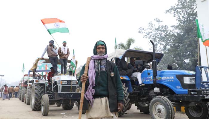 किसान आंदोलन: भारतीय किसान यूनियन के समर्थकों ने सुल्तानपुर रोड जाम करने की कोशिश की, पुलिस ने रोका