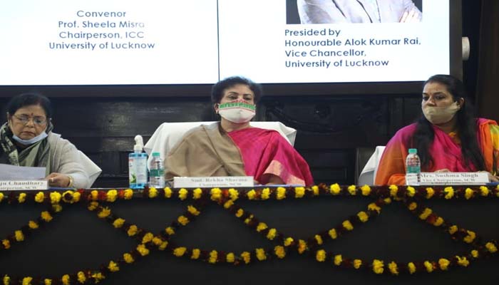 लखनऊ विश्वविद्यालय: राष्ट्रीय महिला आयोग की अध्यक्ष रेखा शर्मा ने किया संबोधित, देखें तस्वीरें