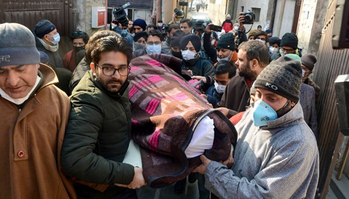 कश्मीर में आतंकी हमला: अनुच्छेद 370 का पहला लाभार्थी मारा गया, दी बड़ी चेतावनी