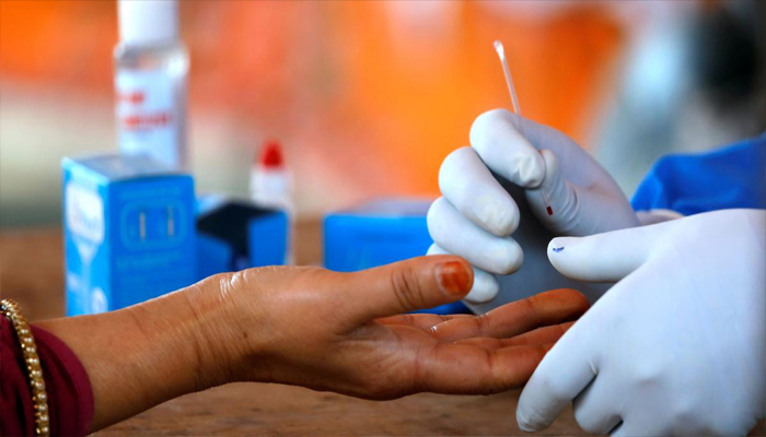 अयोध्या: कोविड-19 वैक्सीनेशन केन्द्रों पर सभी तैयारियां हुई पूरी, DM ने किया निरीक्षण