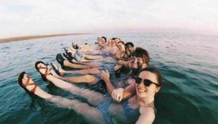 मौत से बचाता है ये समुद्र, नहीं होता डूबने का खतरा, फिर भी लोग कहते हैं Dead Sea