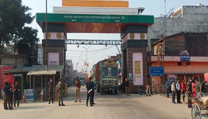 भारत-नेपाल सीमा लॉक: फूटा कारोबारियों का गुस्सा, ओली पर लगाए गंभीर आरोप