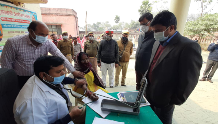 जौनपुर: आरोग्य स्वास्थ्य मेले में 4280 मरीजों का इलाज, 497 लोगों का बना गोल्डन कार्ड