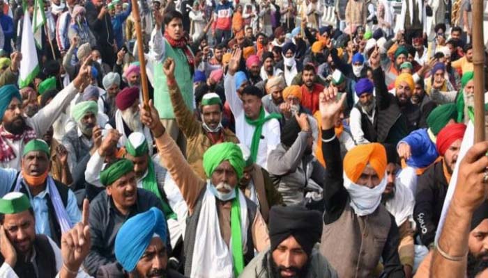 किसान आंदोलन के फोकस में उत्तर प्रदेश, अब चुनावी राजनीति का रंग