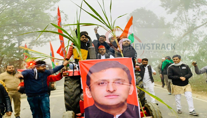 लखनऊ: समाजवादी पार्टी के MLC राजेश यादव ने कुर्सी रोड पर निकाला ट्रैक्टरमार्च