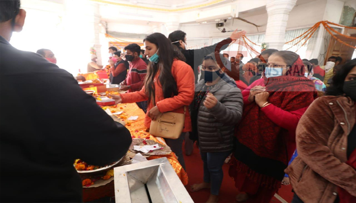 Lucknow: नववर्ष पर मंदिरों में लगे बजरंगबली के उद्घोष, मंदिरों में लम्बी लाइन