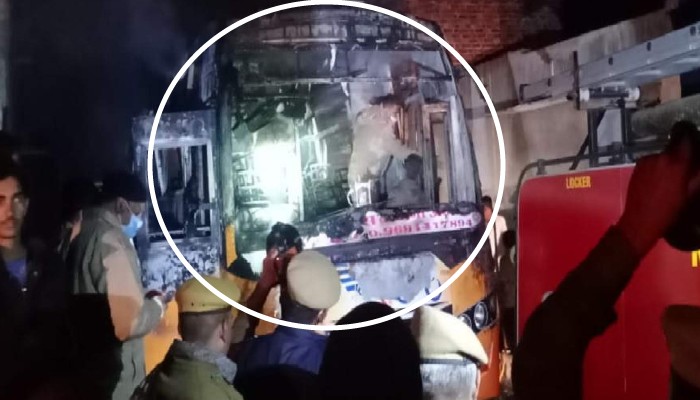 बीच रास्ते जली बस: करंट की चपेट में आकर लगी आग, 6 यात्रियों की दर्दनाक मौत
