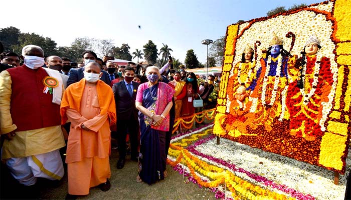 लखनऊ: राज भवन में तीन दिवसीय प्रादेशिक फल, पुष्प प्रदर्शनी का हुआ शुभारम्भ
