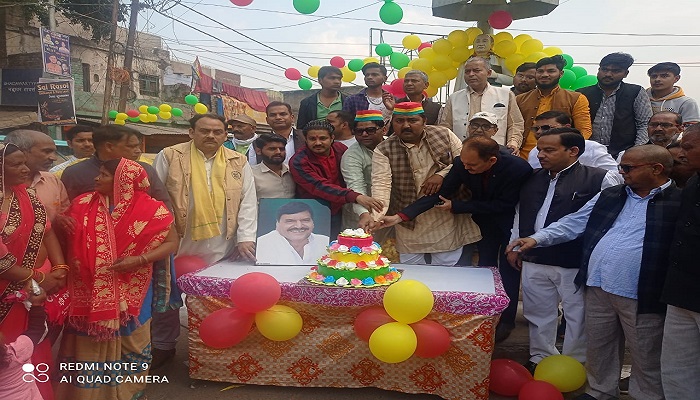 इटावा: मनाया गया शिवपाल का जन्मदिन, UP विधानसभा चुनाव के होगें सेनापति
