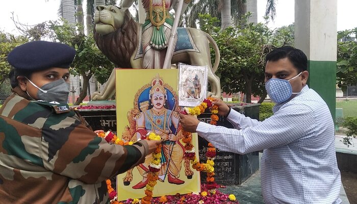 औरैया में धूमधाम से मनाई गई महाराजा सुहेलदेव की जयंती, DM-SP ने किया नमन