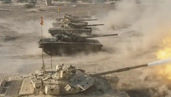 LAC पर भारत अलर्ट: सेना ने लद्दाख में तैनात किए टैंक, K-9 वज्र तोपें करेंगी धमाके