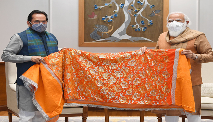 PM मोदी ने जारी रखी परंपरा, अजमेर शरीफ दरगाह के लिए सौंपी चादर