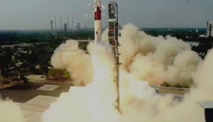 अंतरिक्ष मे 19 सैटेलाइट रवाना, ISRO ने लॉन्च किया साल का पहला मिशन PSLV-C51