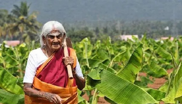 106 वर्षीय महिला किसान: मोदी के सिर पर रखा हाथ, किसानों में सबसे बड़ा पद इनका