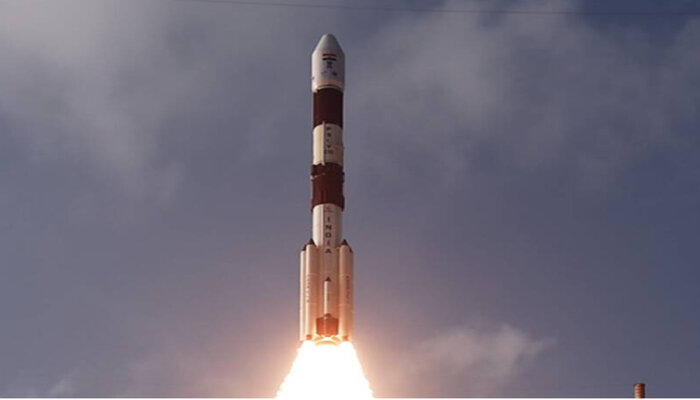 अतंरिक्ष में जा रही भारत की खास सैटेलाइट, साथ में होगी मोदी-भगवद् गीता की फोटो