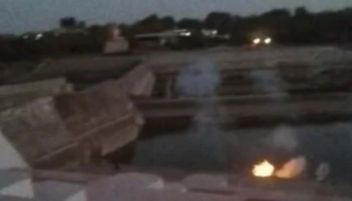 शिप्रा नदी में हो रहे धमाके, 10 फीट तक उछल रहा पानी, आग देखकर कांप उठे लोग