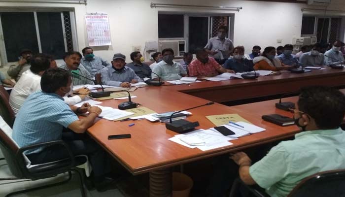 जौनपुर: जिला स्वच्छता समिति की बैठक, DM ने दिया बड़ा आदेश