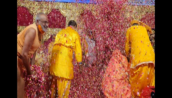 mathura holi