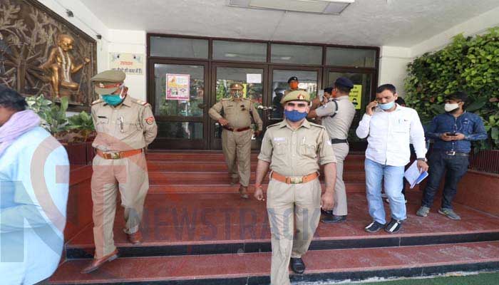 लखनऊ में कोरोना का कहर: सरकारी कार्यालयों में हड़कंप, कई दफ्तर सील